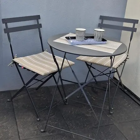 - - Proche Gare - Parking - Confort - Moderne Appartement *